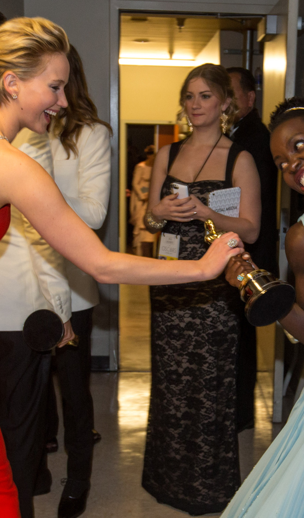 Очаровательная модель Лупита Нионго