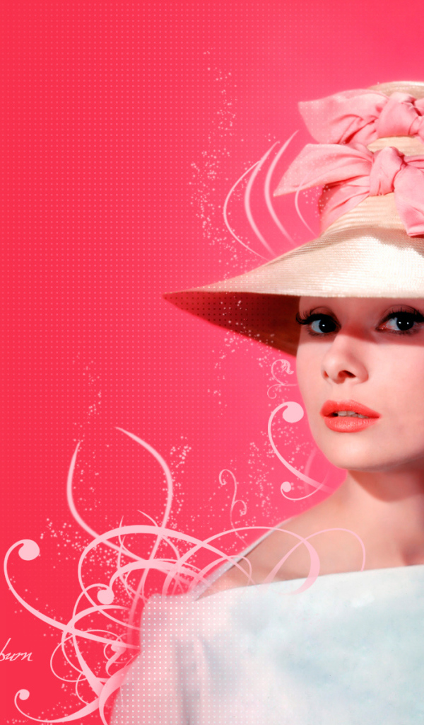 Аудри на розовом фоне