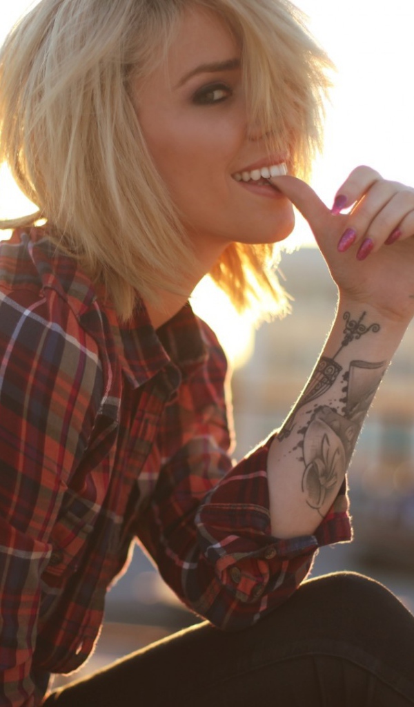 Девушка на закате