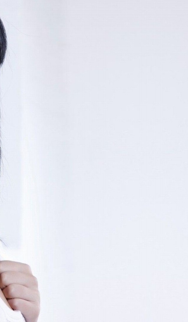 Жгучая брюнетка