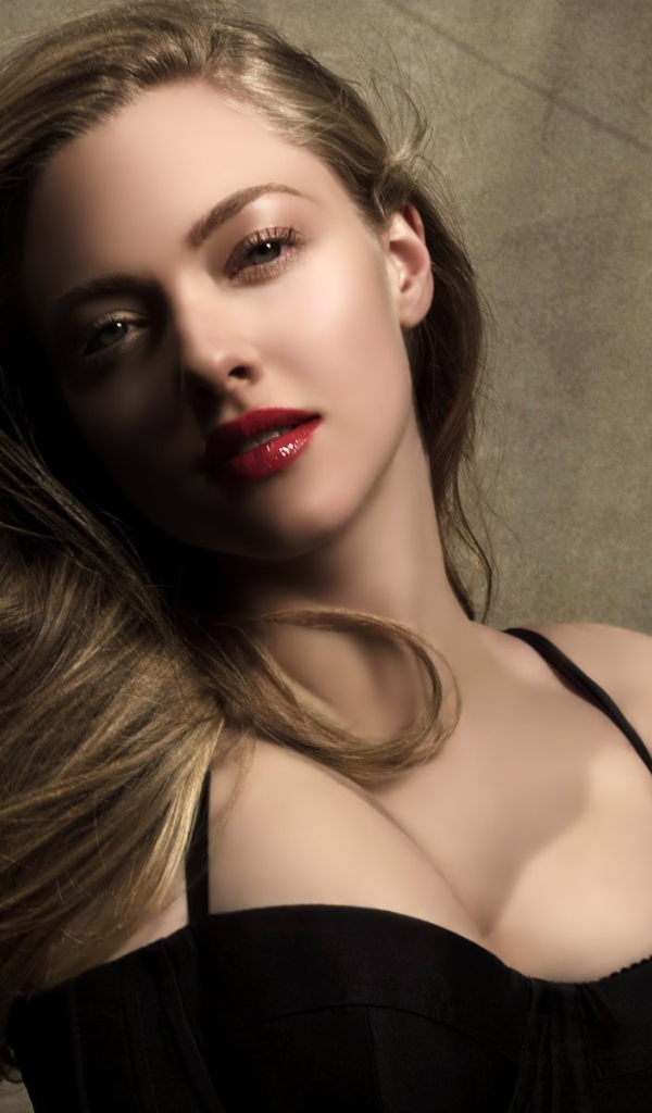 Актриса Аманда