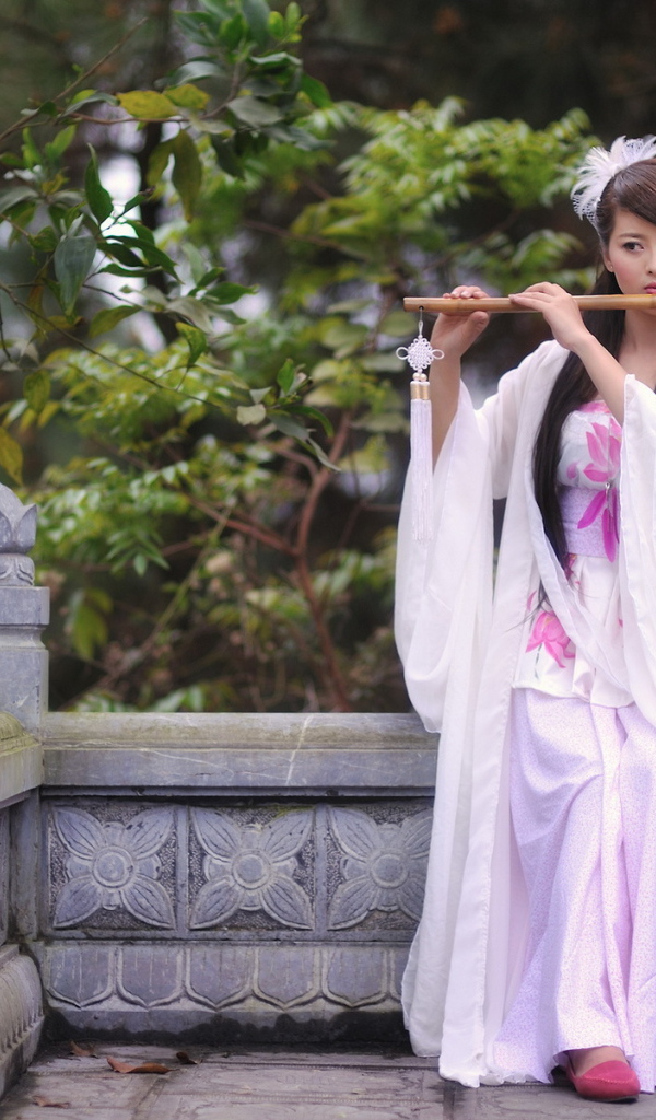 Девушка с флейтой