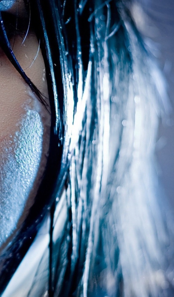 Девушка под дождем