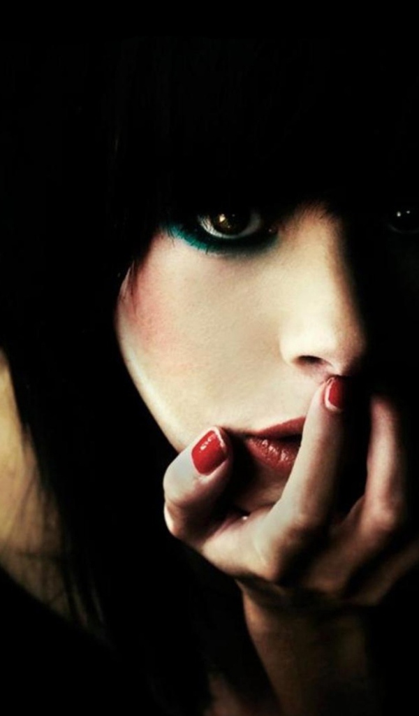 Девушка на черном фоне