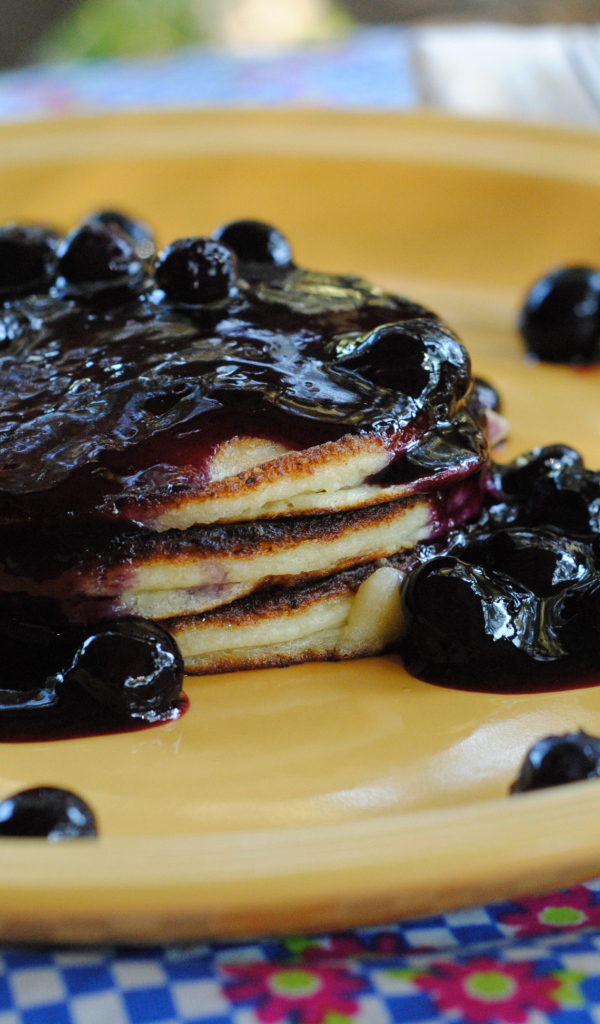 Блины с вареньем на Масленицу