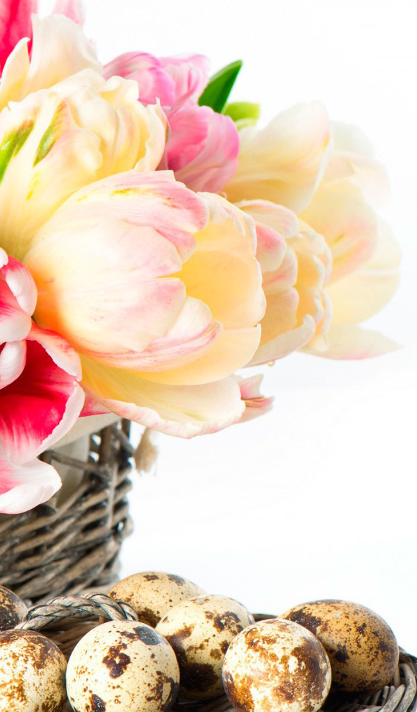 Букет в корзине на Пасху