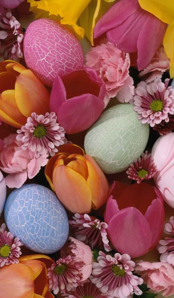 Пасхальные яйца с цветами