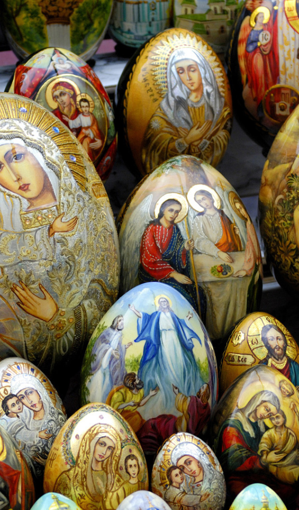 Яйца с изображением икон на Пасху