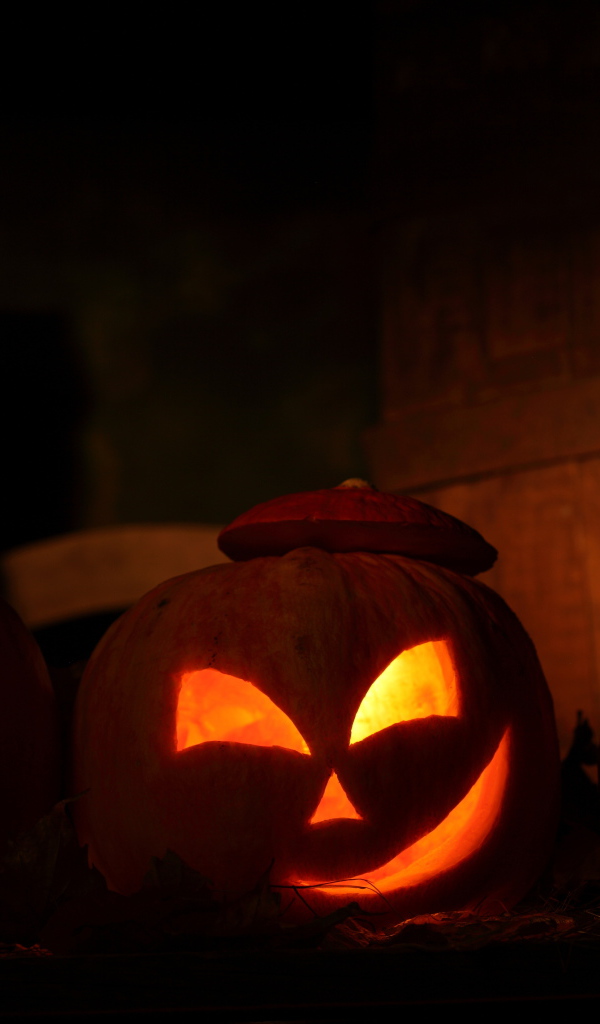 Три тыквы со свечами