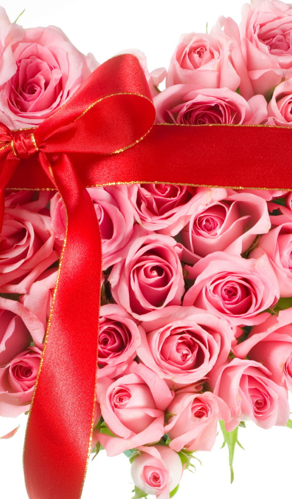 Букет из роз в форме сердца на День Святого Валентина 14 февраля