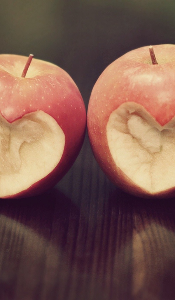 Сердечки на яблоках