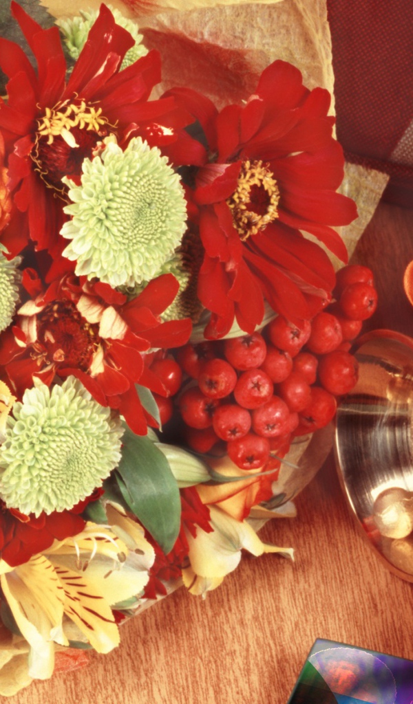 Букет и звонок в День знаний 1 сентября