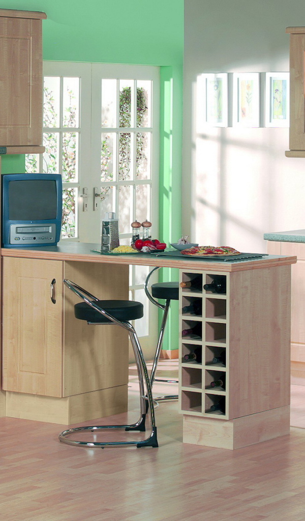 Кухня с барной стойкой