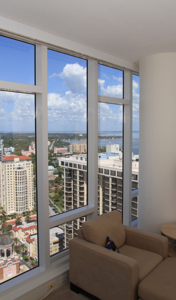 Балкон в городской квартире