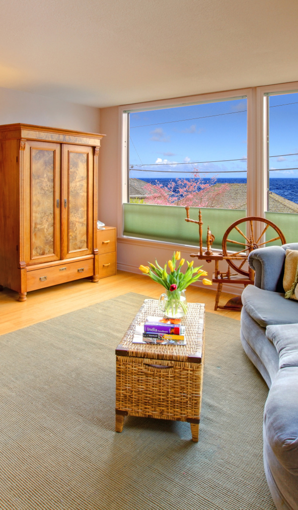 Комната в доме у моря