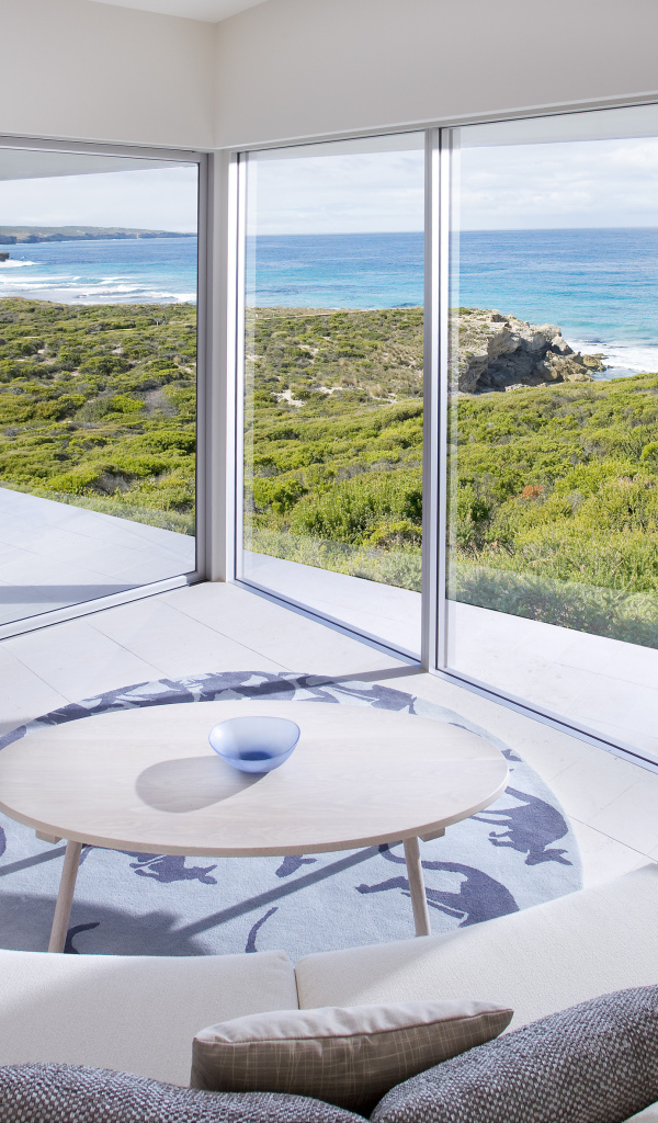 Веранда в доме на берегу моря