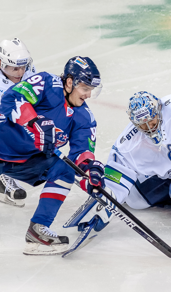 Популярный человек Олег Твердовский