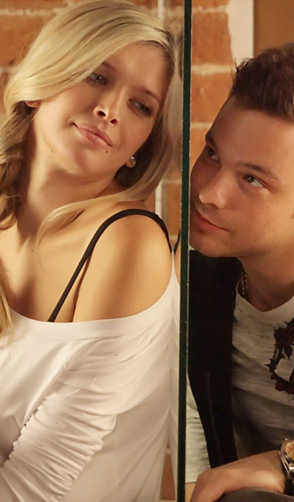 Известный актер Алексей Чадов