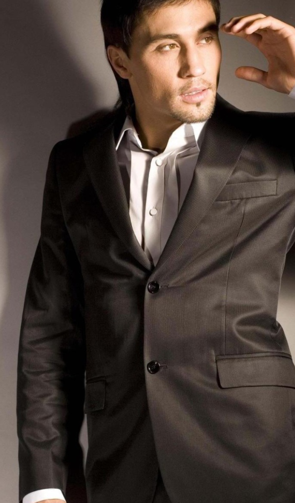 Знаменитый киноактер Дима Билан