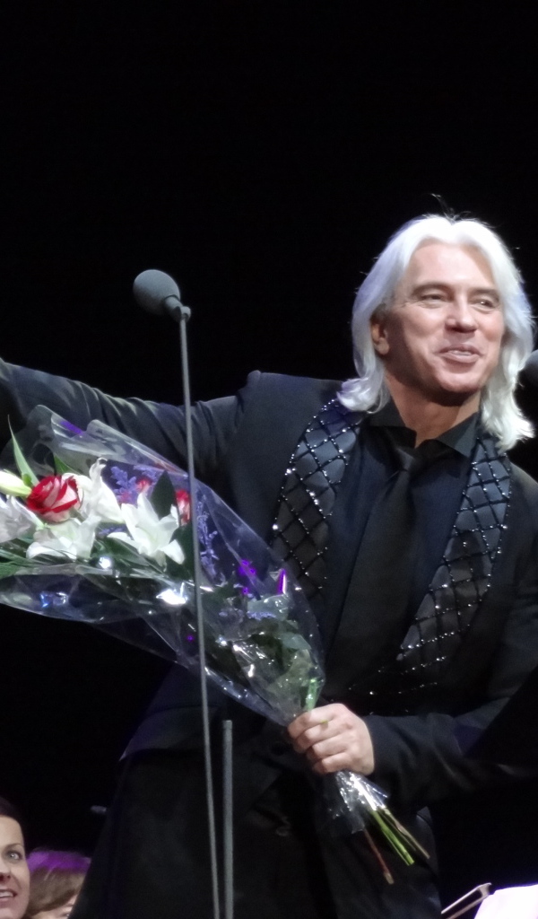 Популярный актер Дмитрий Хворостовский