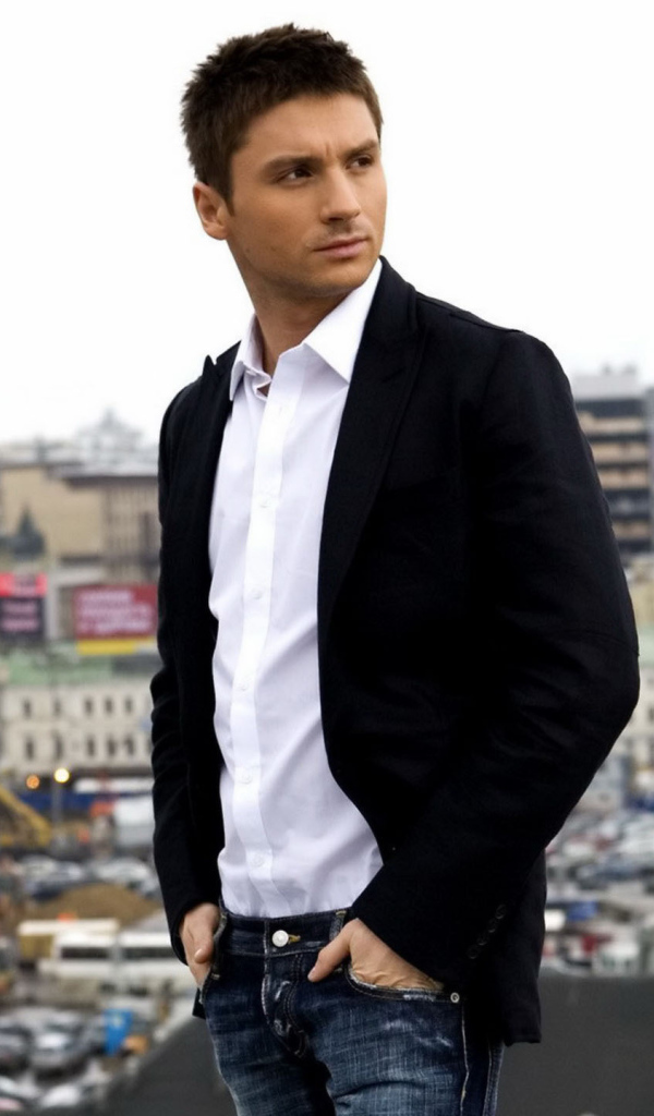 Знаменитый киноактер Сергей Лазарев