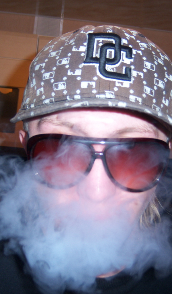 Киноактер Витя АК