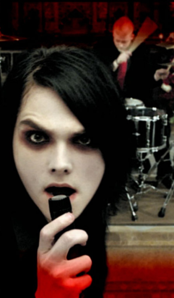 Популярный киноактер Джерард Уэй