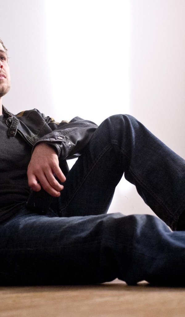 Актер Макс Тириот