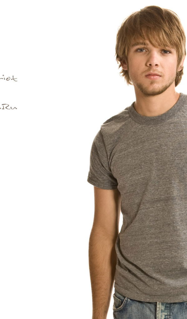 Известный актер Макс Тириот