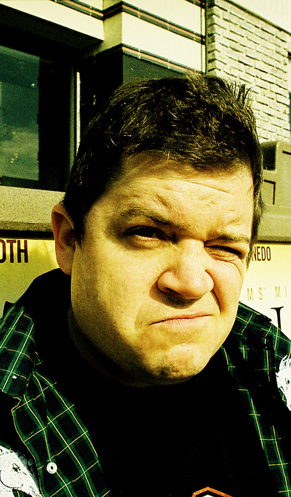 Знаменитость Пэттон Освальт