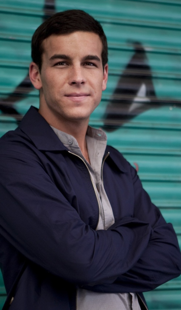 Актер Марио Касас