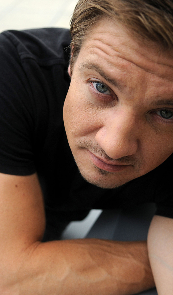 Возлюбленный Джереми Реннер