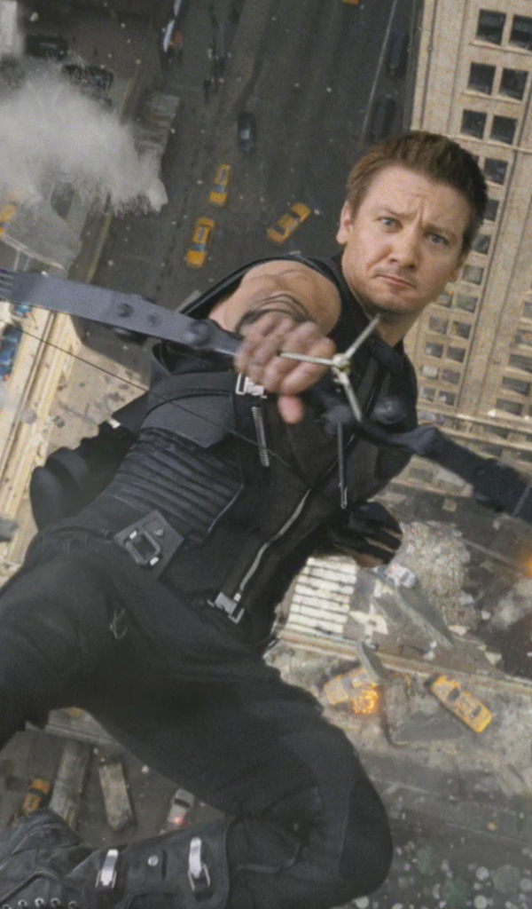 Известный актер Джереми Реннер