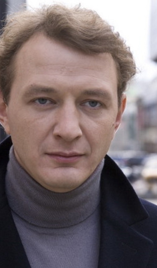 Известный артист Марат Башаров