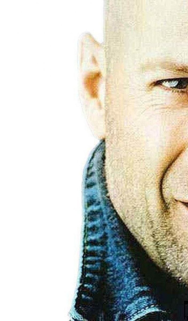 Известный киноактер Брюс Уиллис крупным планом