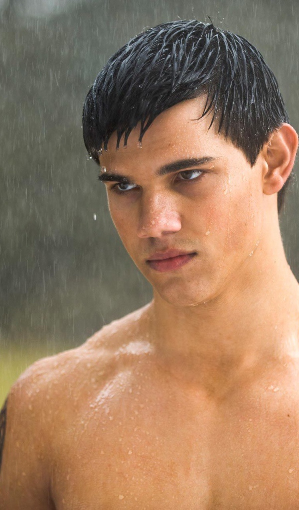 Известный киноактер Тэйлор Лотнер