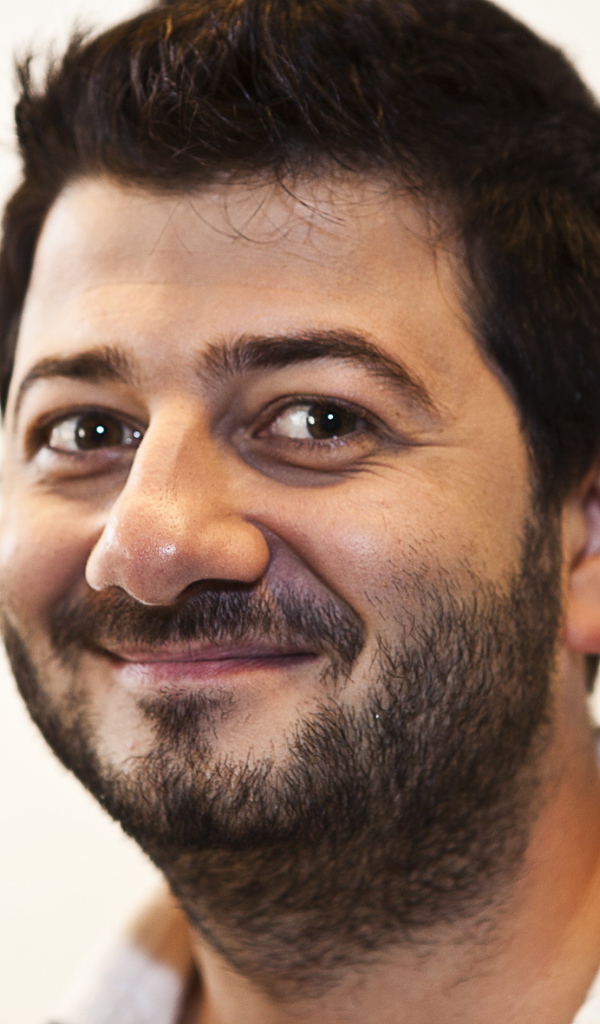 Забавный Михаил Галустян