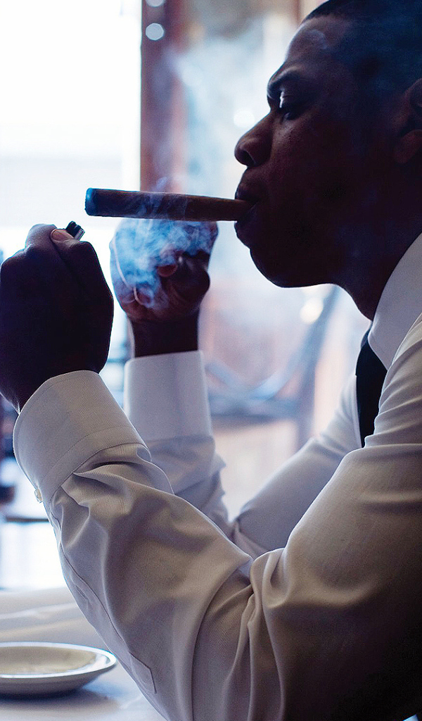 Jay Z с сигарой