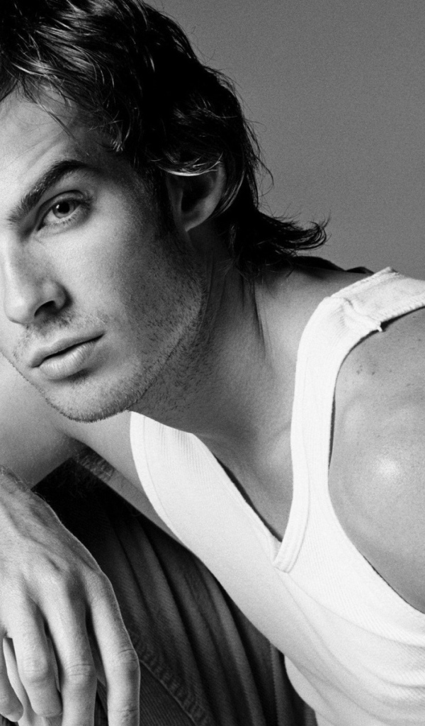 Популярный Йен Сомерхолдер