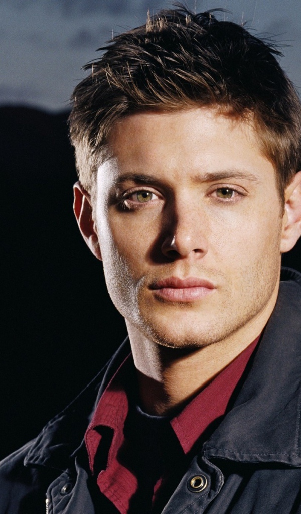 Популярный Дженсен Эклс