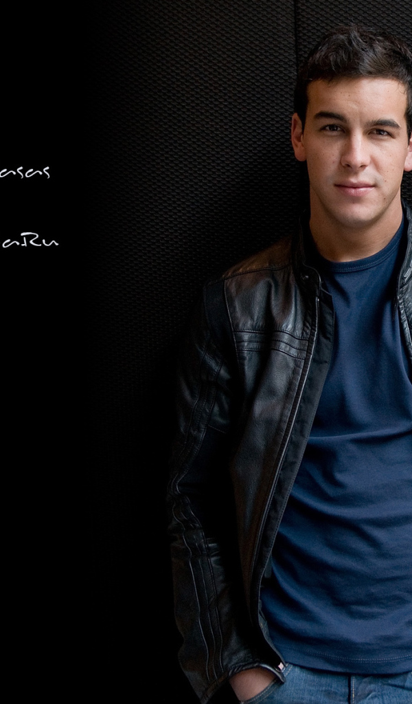 Популярный кино Актер Марио Касас