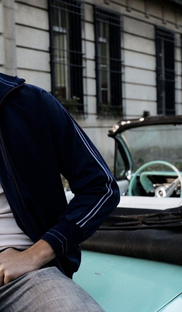 Известный актер Марио Касас