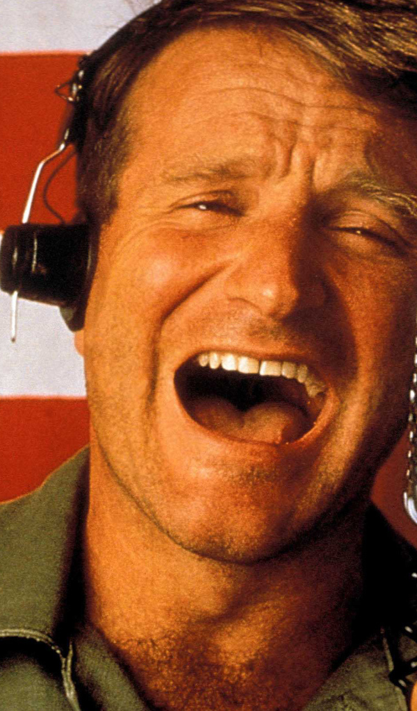 Робин Уильямс с микрофоном