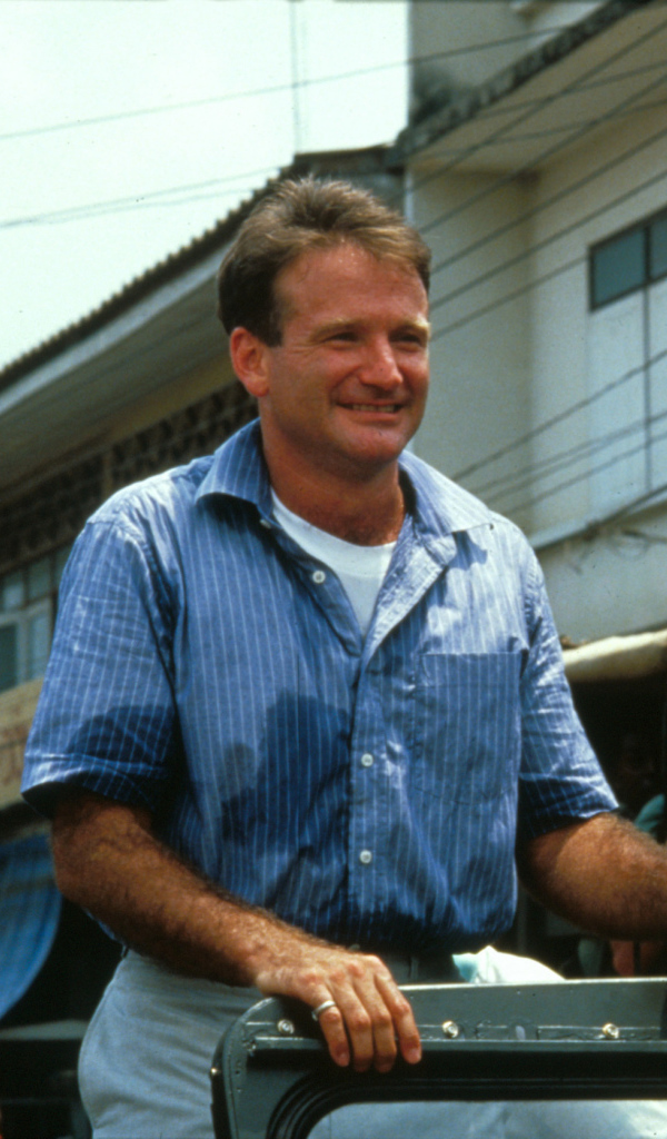 Знаменитый Робин Уильямс на машине