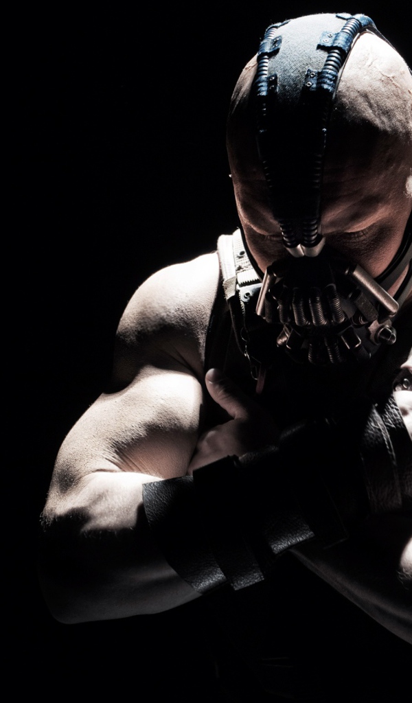 Том Харди в роли Бэйна