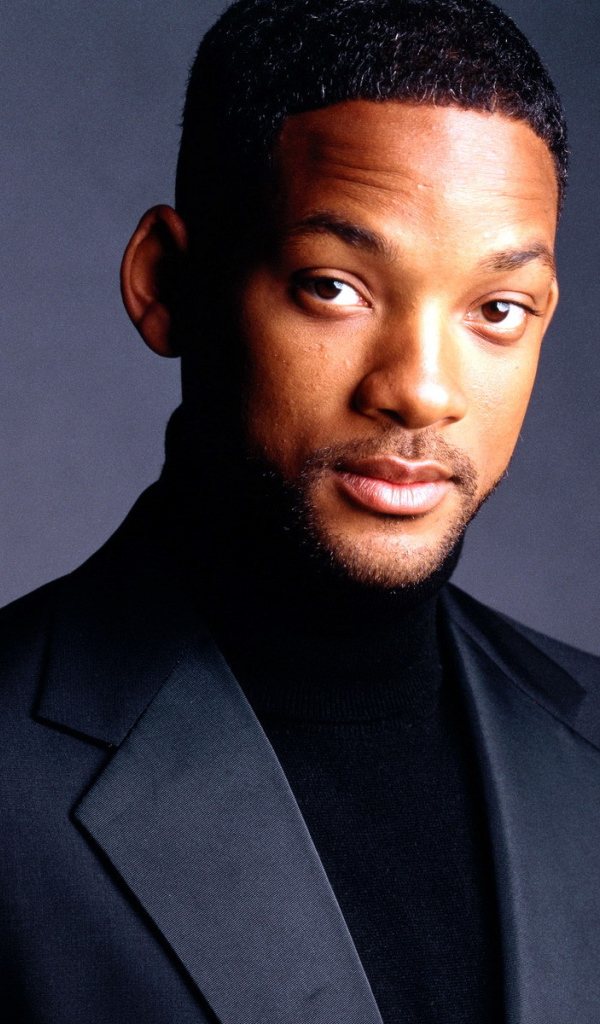 Уилл Смит в черном костюме