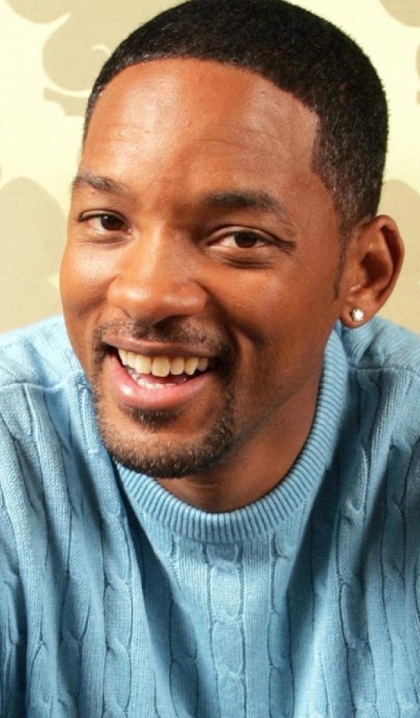 Уилл Смит в синем свитере