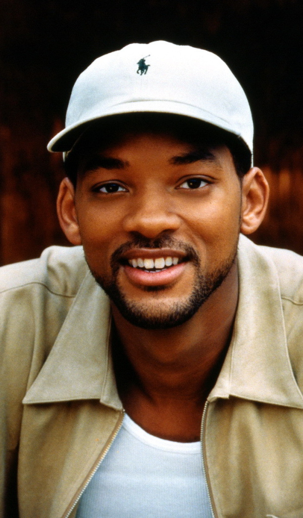 Уилл Смит в белом бейсболке