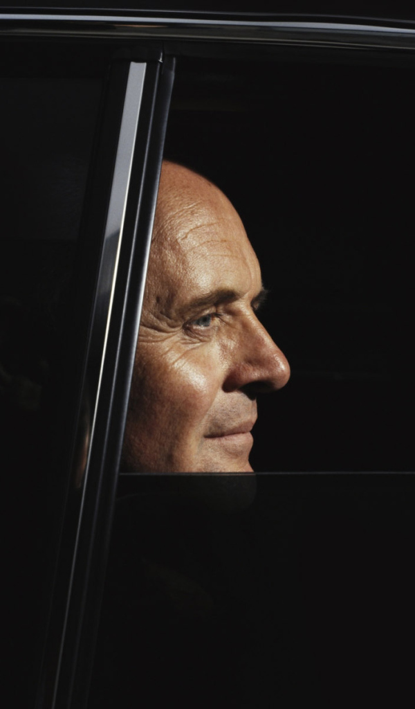 Энтони Хопкинс в автомобиле