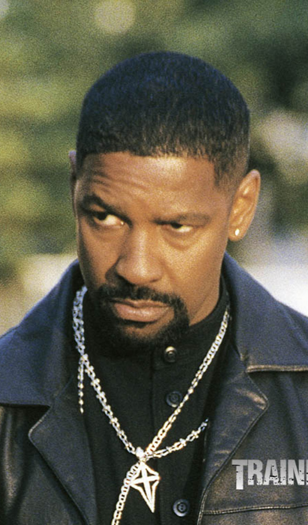 Знаменитый актер Дензел Вашингтон